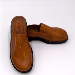 - Clarks Brown Leather Upper Slide Mule